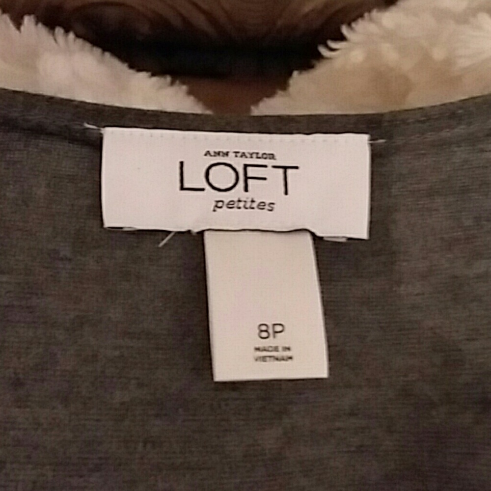 Ann Taylor Loft Short Sleeve Size 8 Petite - Picture 6 of 8